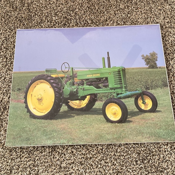NWT Art Summit company John Deere Tractor 16 x 20 - Picture 1 of 2
